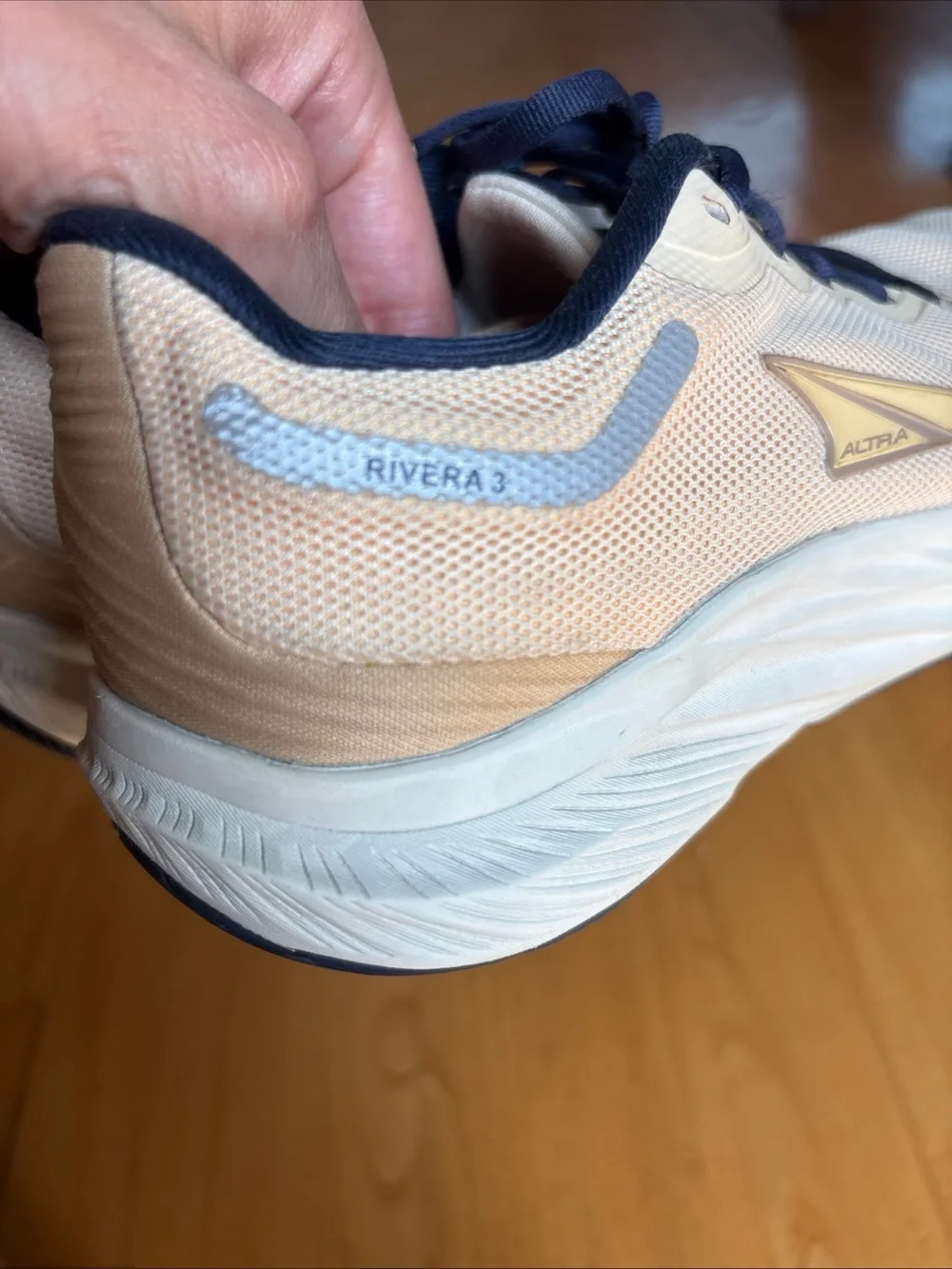 Altra Rivera 3 Running Shoes Sneakers Sand Yellow Navy Blue Road Womens Size 6